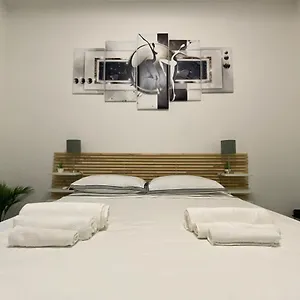 https://roman-holiday-apartment.it-romehotels.com